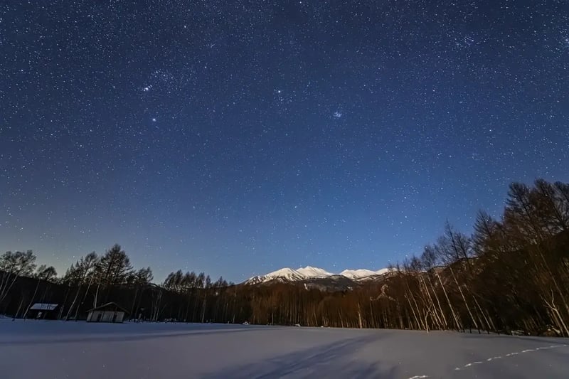 SNOW（雪） と SORA（宙） が出会う場所 —— ⻑野の「天」と「地」の